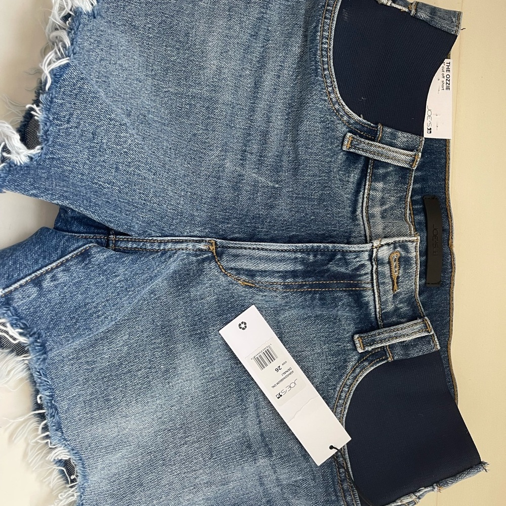 Joes maternity shorts size 26 never been worn